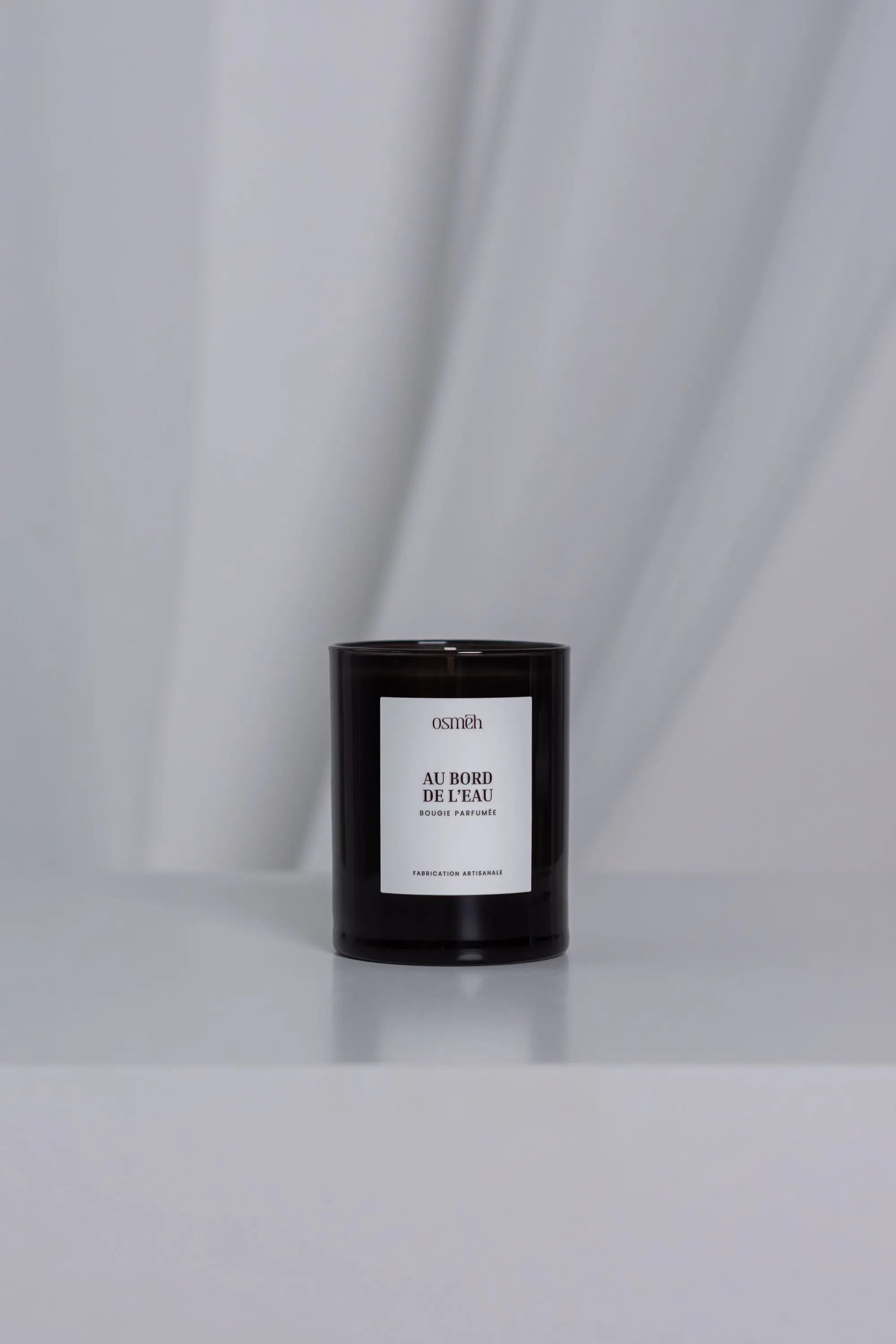 AU BORD DE L'EAU Osmēh